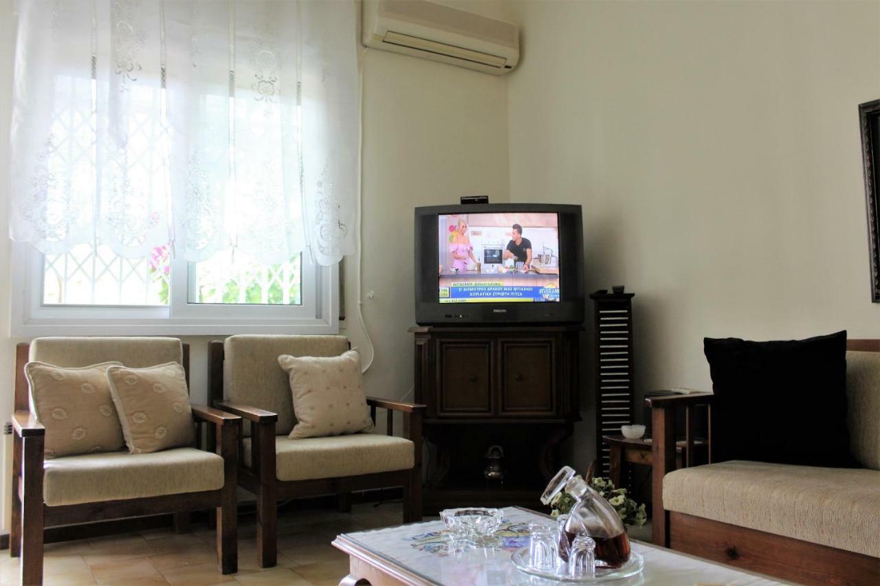 Peraía Traditional House מראה חיצוני תמונה